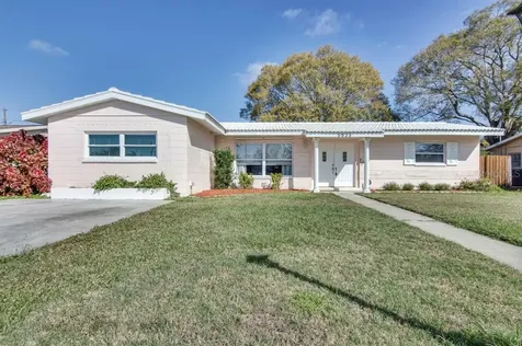5935 34th Avenue N St Petersburg FL 33710