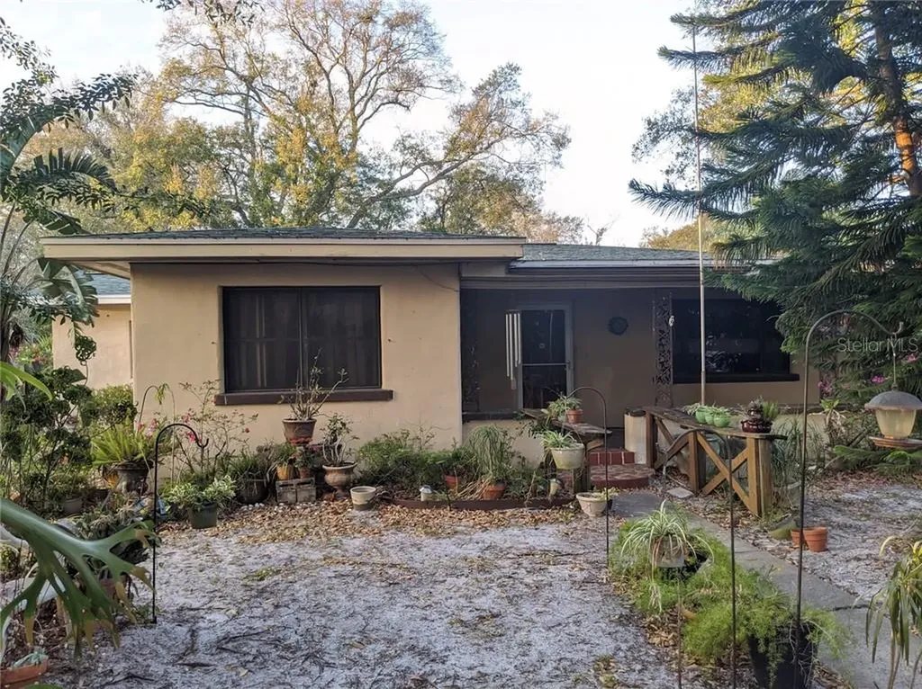 3807 W Elmwood Terrace Tampa FL 33616