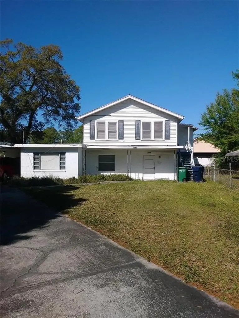 1701 W Cluster Avenue Tampa FL 33604