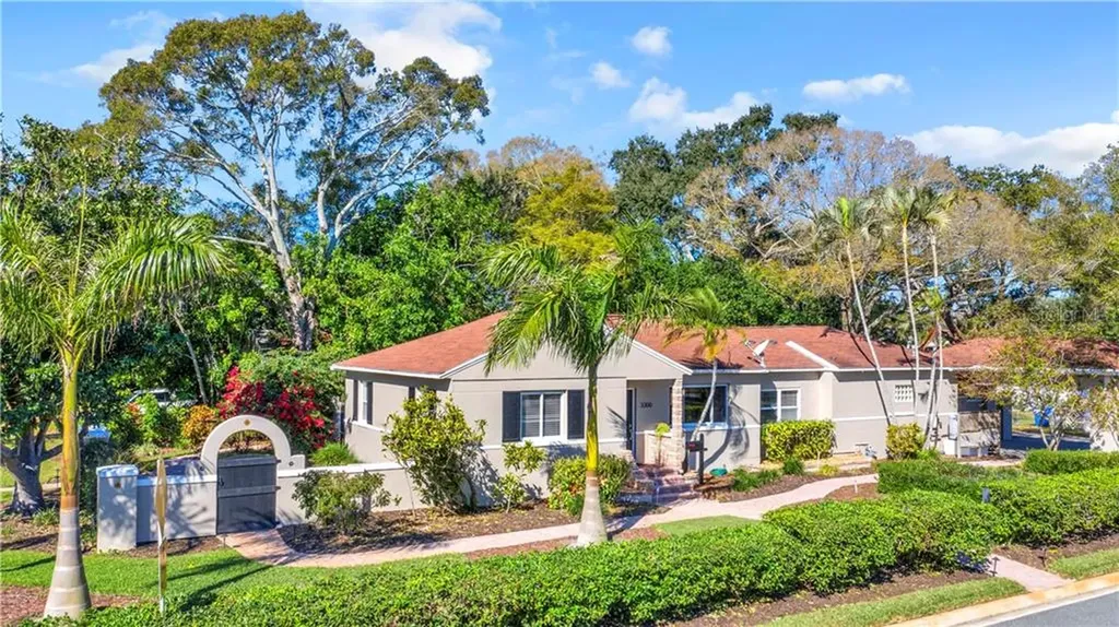 3300 Locust Street NE St Petersburg FL 33704