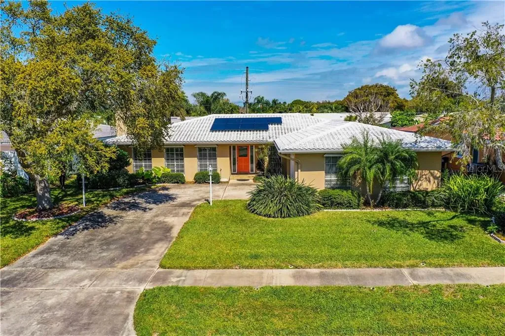 14991 Sovereign Drive Largo FL 33774