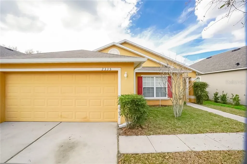 2335 Martins Run Tavares FL 32778