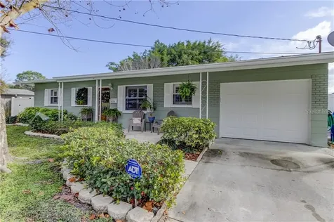 1438 46th Avenue NE St Petersburg FL 33703