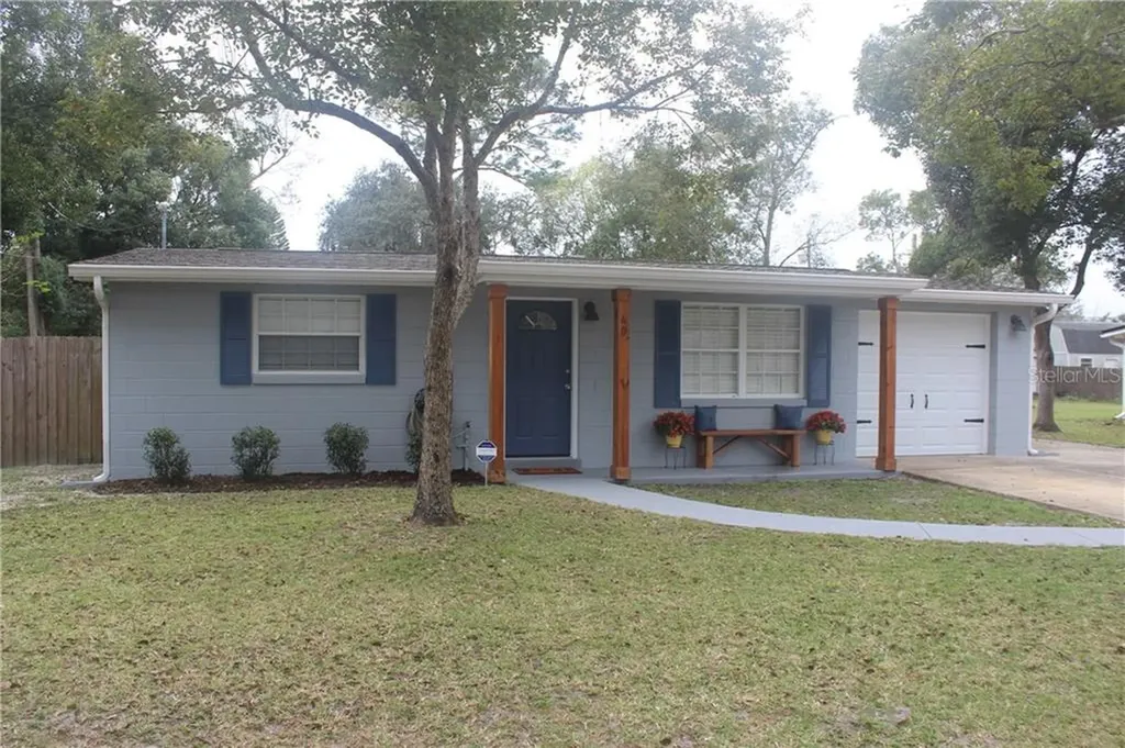 40 1st Street Chuluota FL 32766