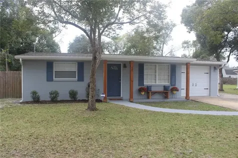 40 1st Street Chuluota FL 32766