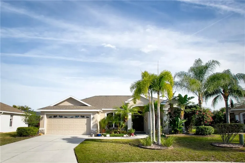 4537 33rd Court E Bradenton FL 34203