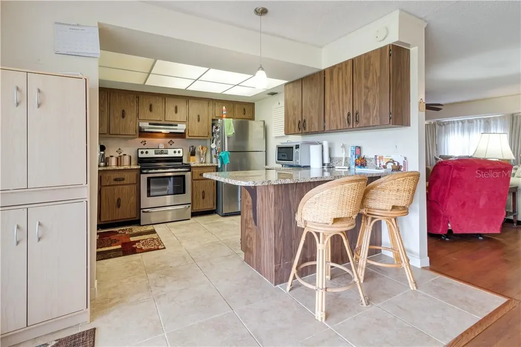 37 Oakland Hills Place Rotonda West FL 33947