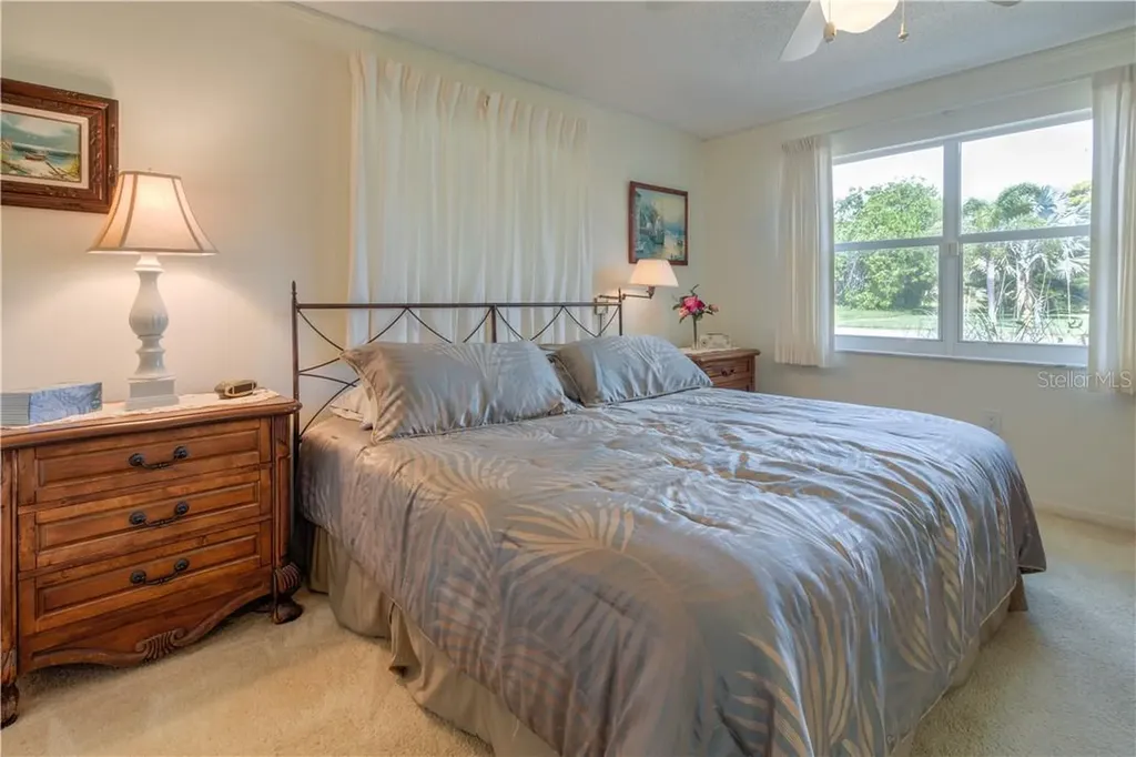 37 Oakland Hills Place Rotonda West FL 33947