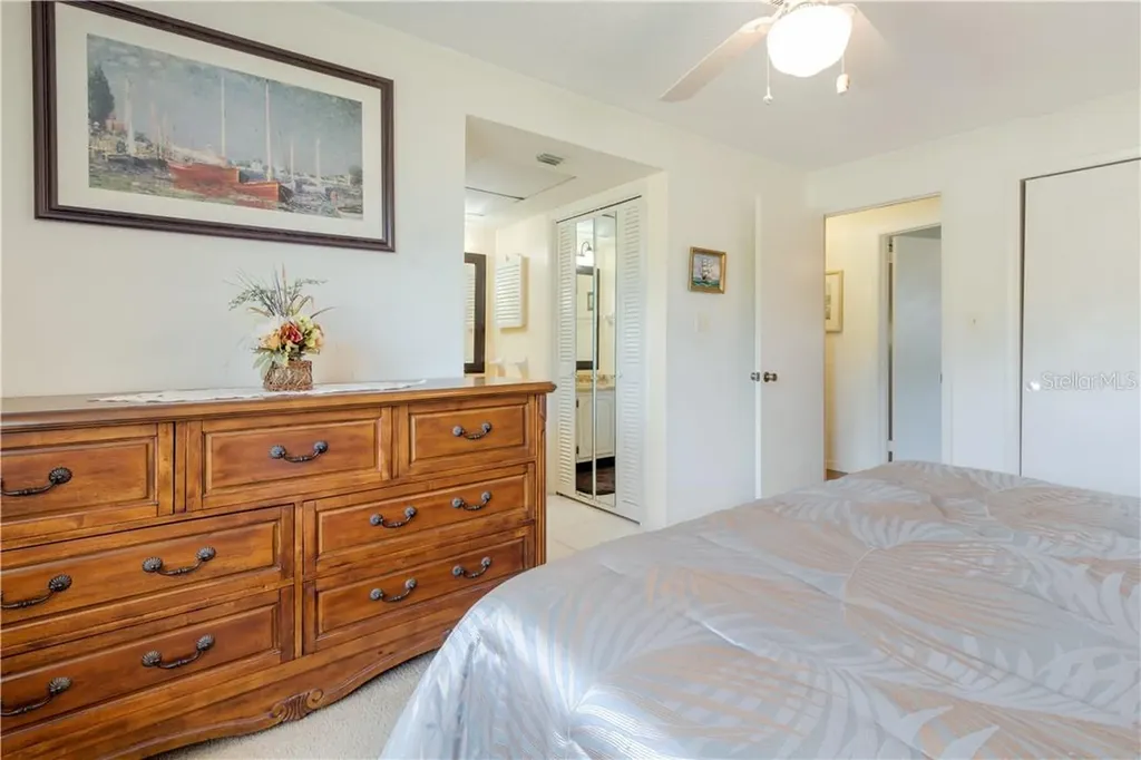 37 Oakland Hills Place Rotonda West FL 33947