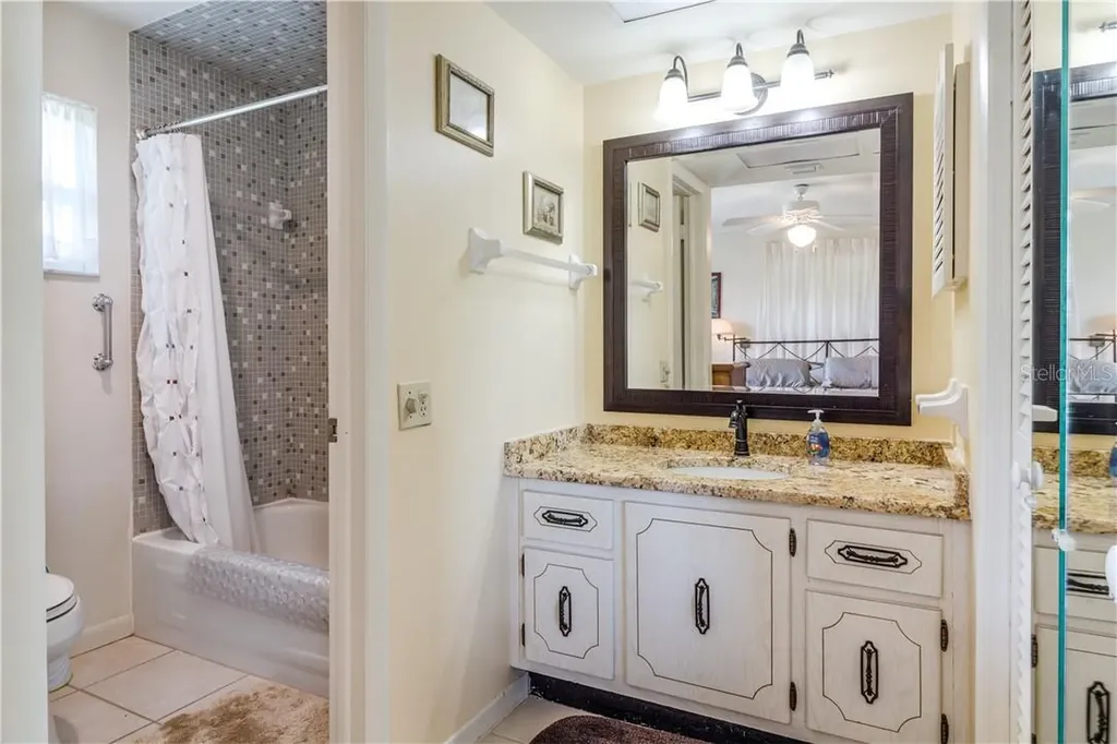37 Oakland Hills Place Rotonda West FL 33947