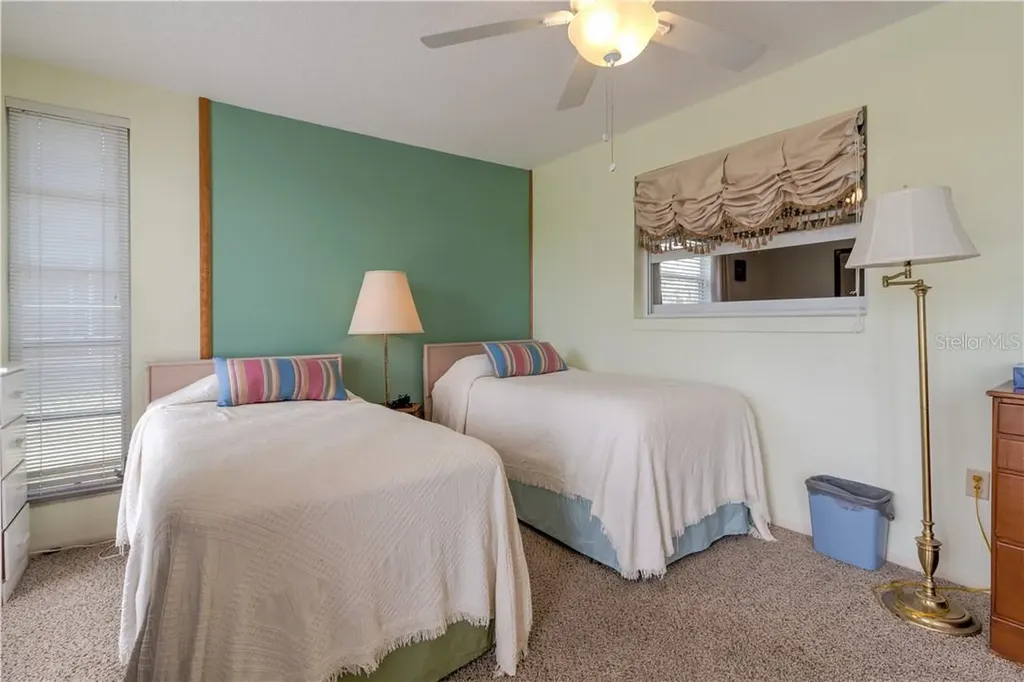 37 Oakland Hills Place Rotonda West FL 33947