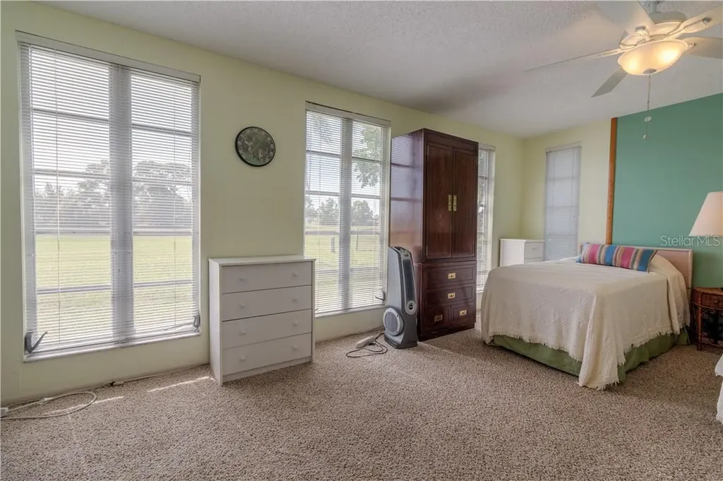 37 Oakland Hills Place Rotonda West FL 33947