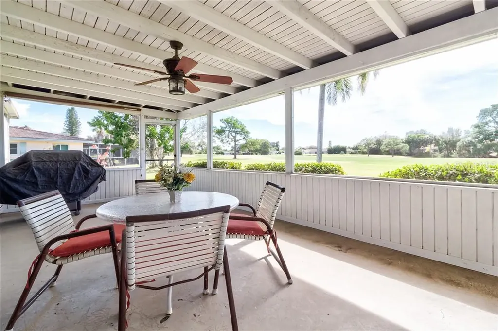 37 Oakland Hills Place Rotonda West FL 33947