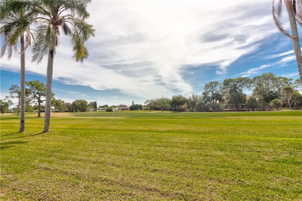 37 Oakland Hills Place Rotonda West FL 33947