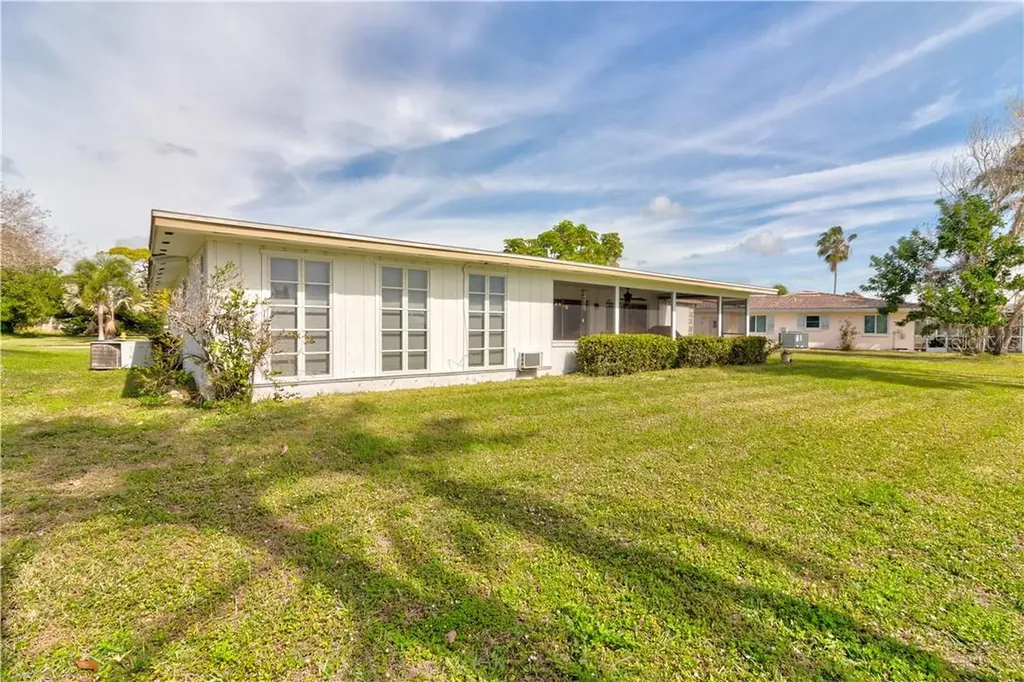 37 Oakland Hills Place Rotonda West FL 33947