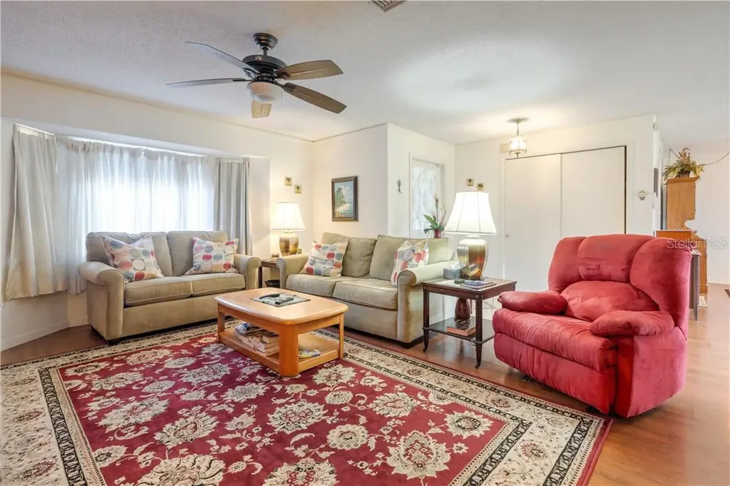 37 Oakland Hills Place Rotonda West FL 33947