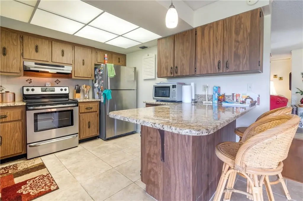 37 Oakland Hills Place Rotonda West FL 33947
