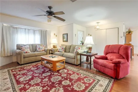 37 Oakland Hills Place Rotonda West FL 33947