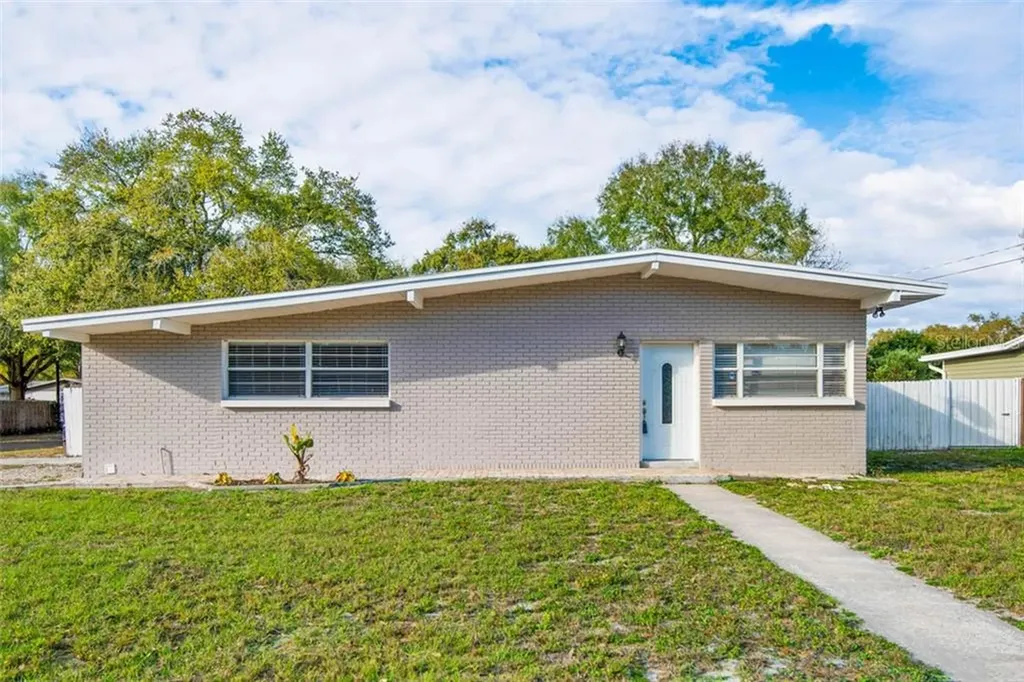 4115 W Iowa Avenue Tampa FL 33616