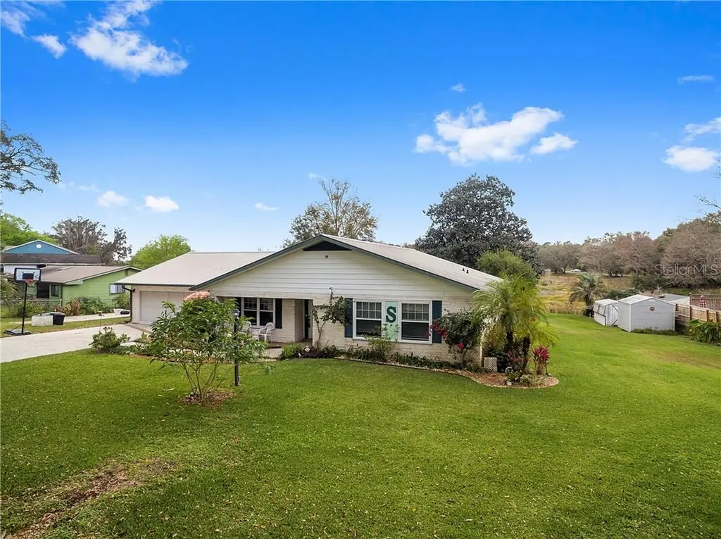 10422 SE 101st Avenue Road Belleview FL 34420