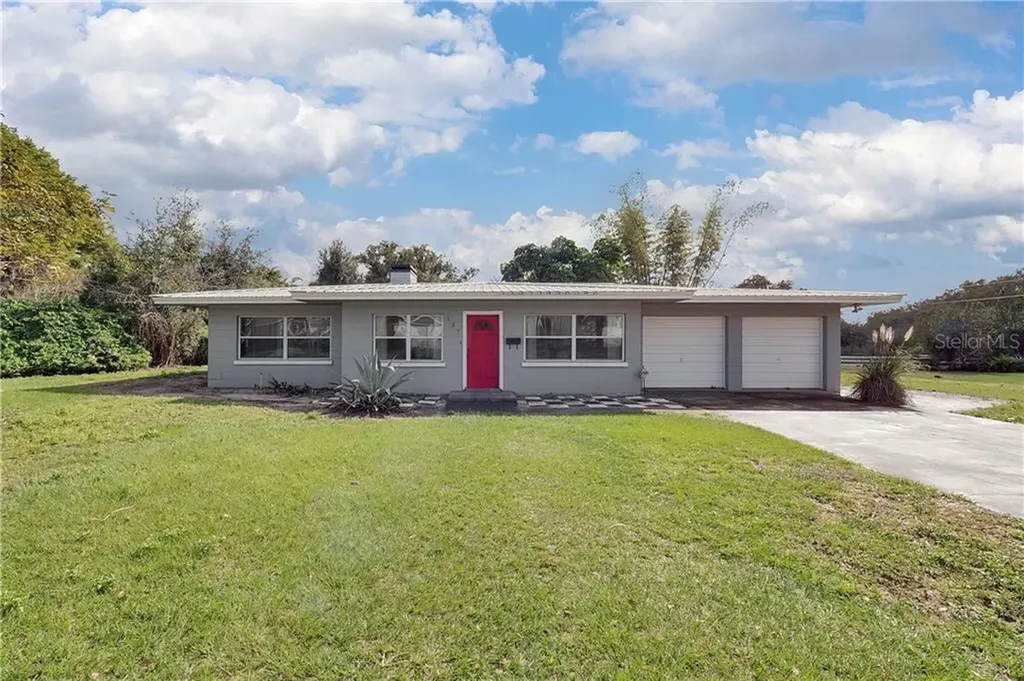 137 Hickory Drive Haines City FL 33844