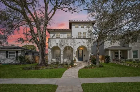 485 35th Avenue N St Petersburg FL 33704