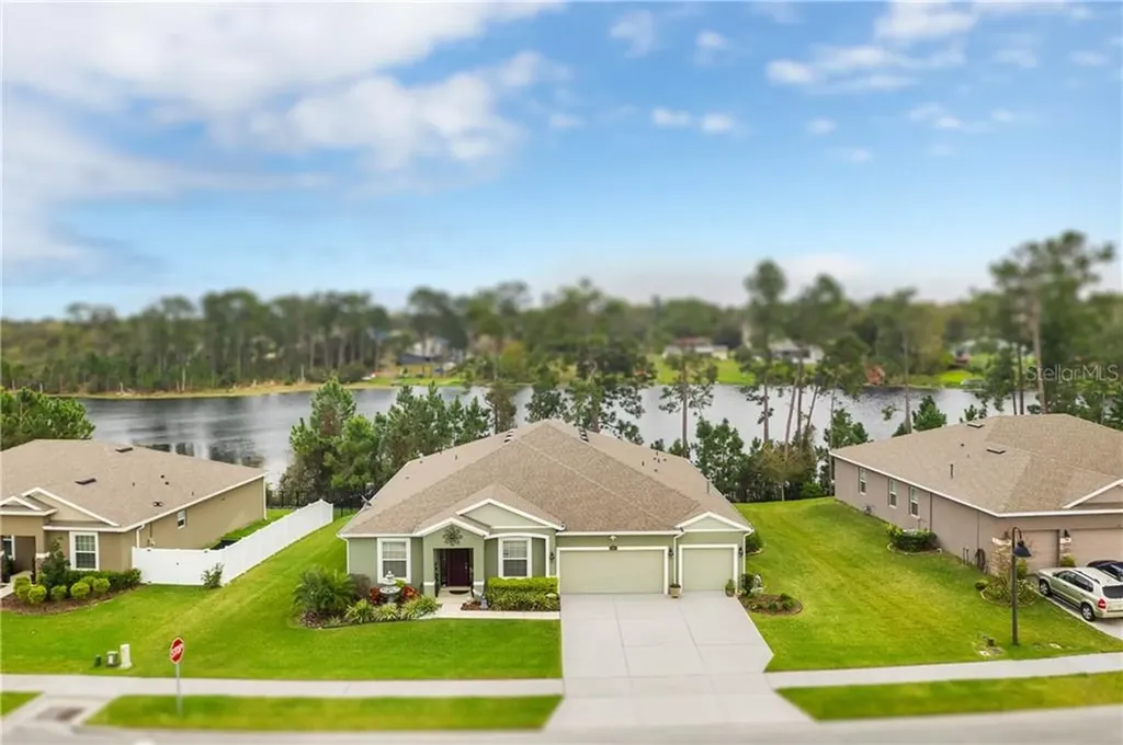 1320 Lake Baton Drive Deltona FL 32725