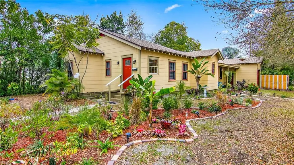 3054 8th Avenue N St Petersburg FL 33713
