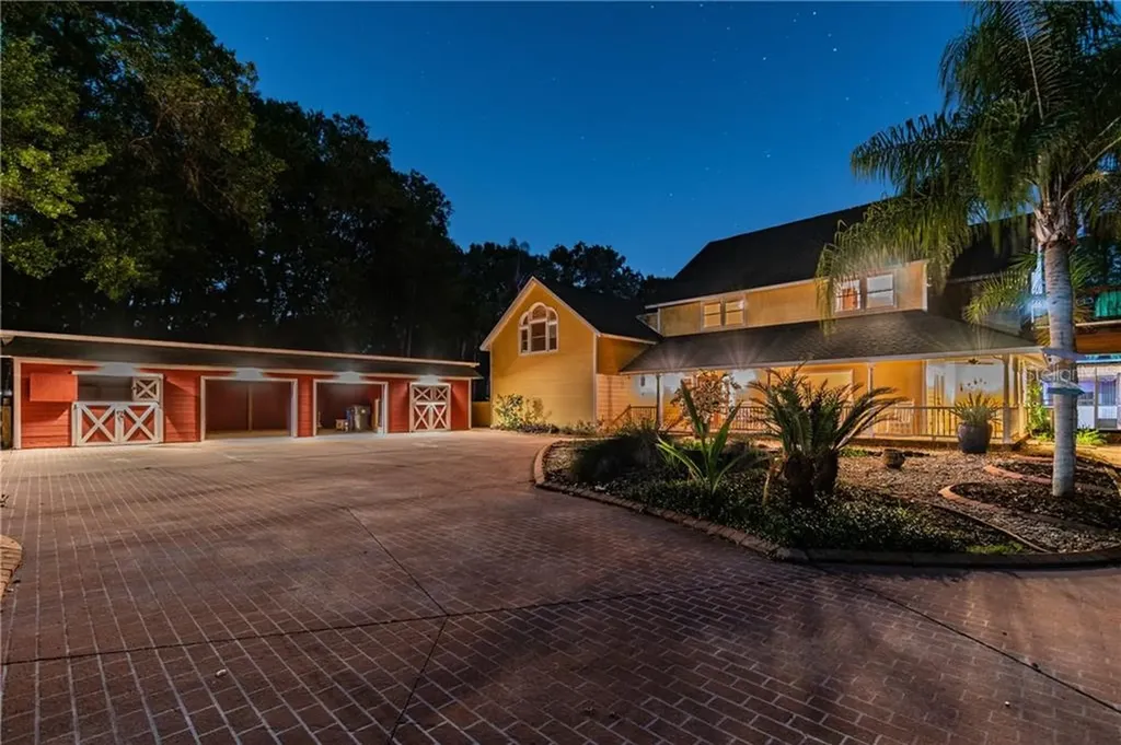 15804 Timberwood Drive Tampa FL 33625