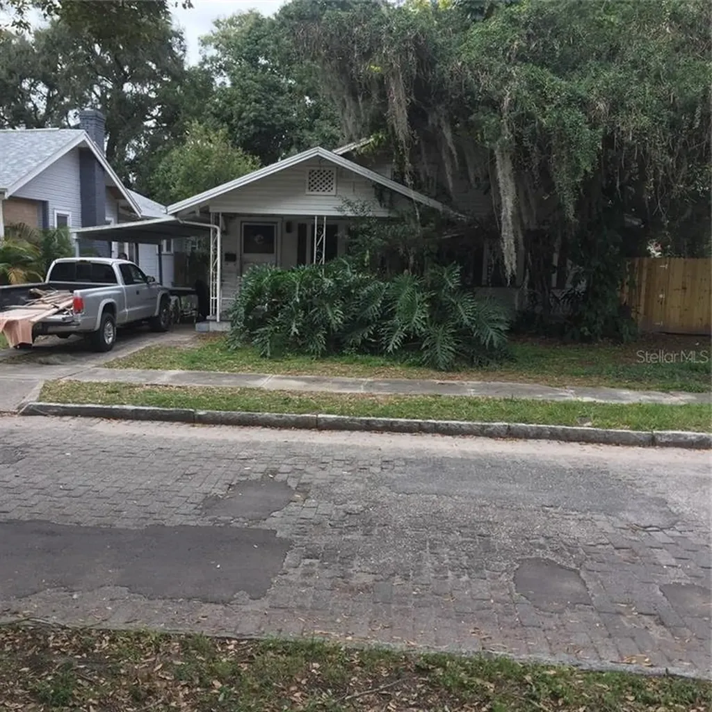 4012 N Seminole Avenue Tampa FL 33603