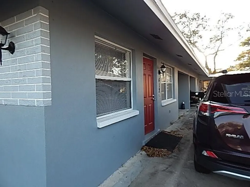 412 N Saturn Avenue Clearwater FL 33755