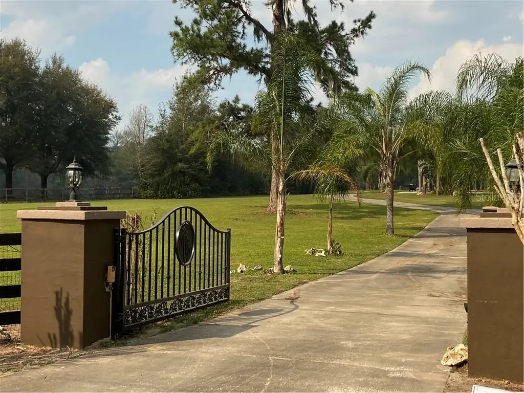 445 SW 91st Place Ocala FL 34476