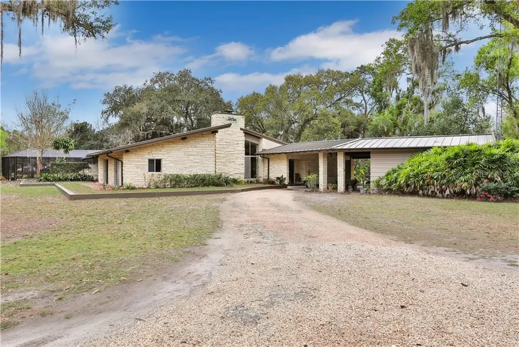 1245 W Lake Hamilton Drive Winter Haven FL 33881