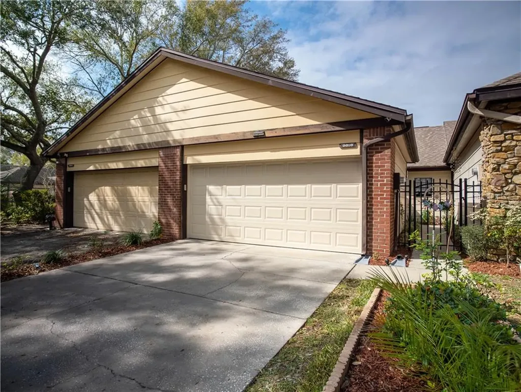 9818 Blue Sage Road Tampa FL 33612