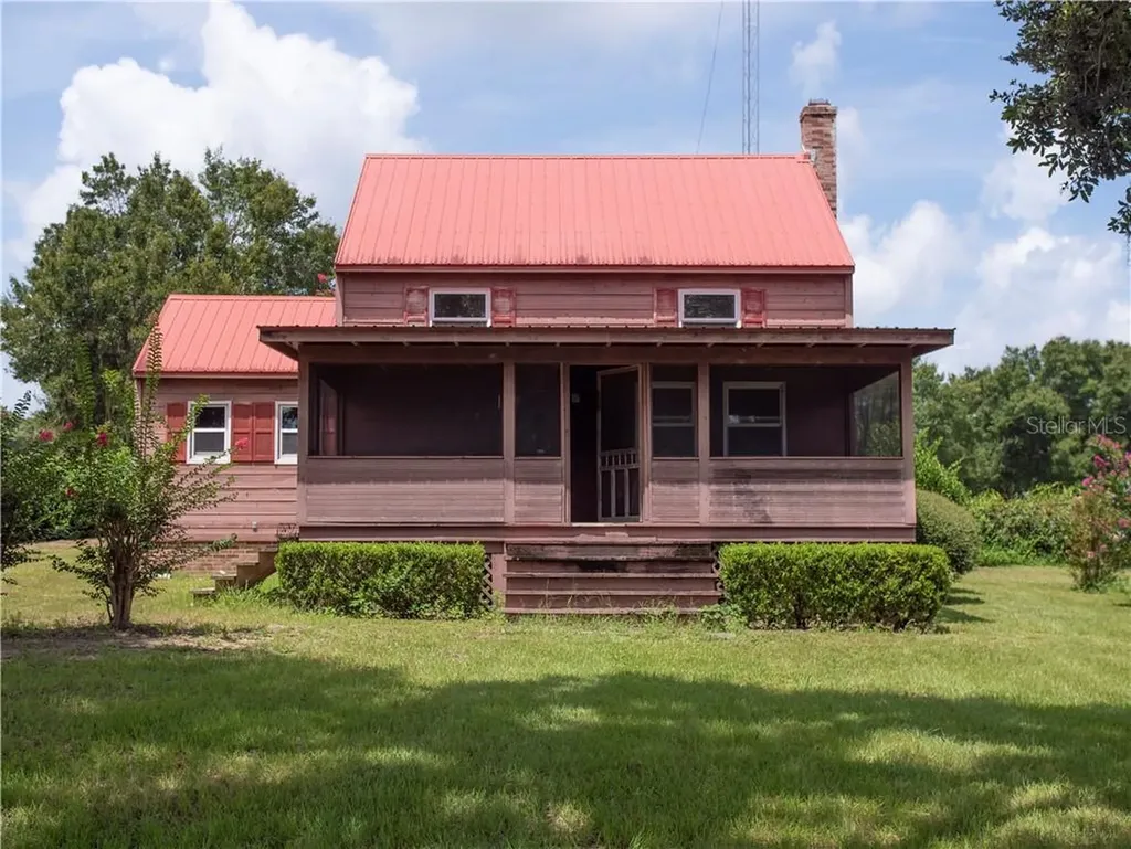 3900 NW 165th Street Reddick FL 32686