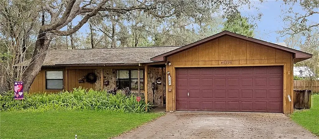 40726 W 3rd Avenue Umatilla FL 32784