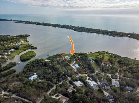 1690 Bayshore Drive Englewood FL 34223