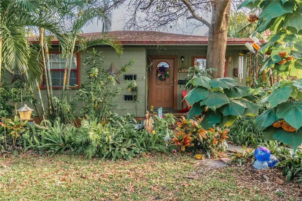 3038 10th Avenue N St Petersburg FL 33713