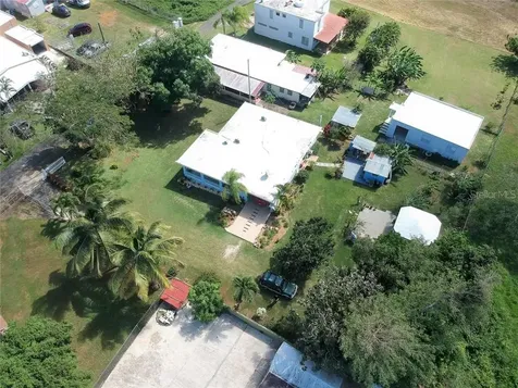 Km 10.0 Int Pr-686 Vega Baja PR 00693
