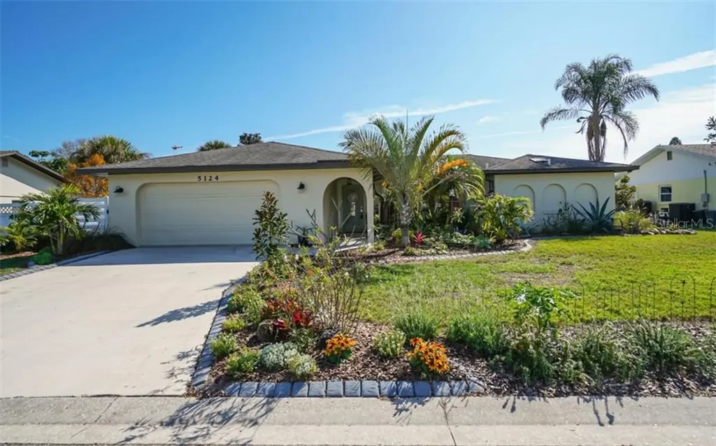 5124 Ithaca Lane Sarasota FL 34243