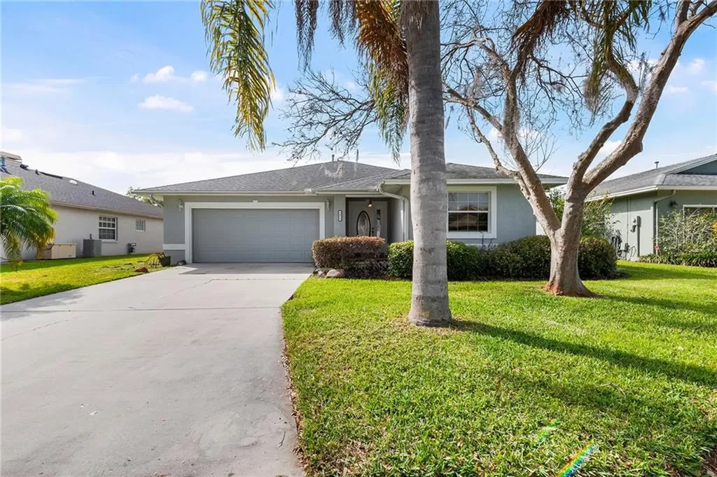 1456 Grand Cayman Circle Winter Haven FL 33884