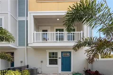 813 Burlington Avenue N St Petersburg FL 33701