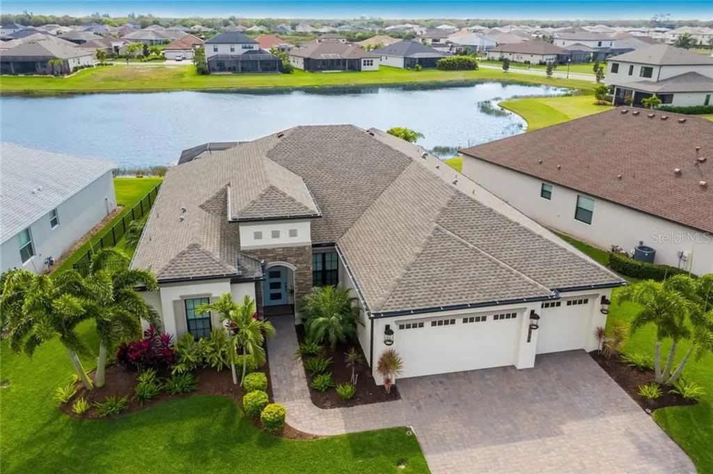 320 Chantilly Trail Bradenton FL 34212