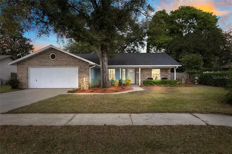 911 Limewood Avenue Deland FL 32724