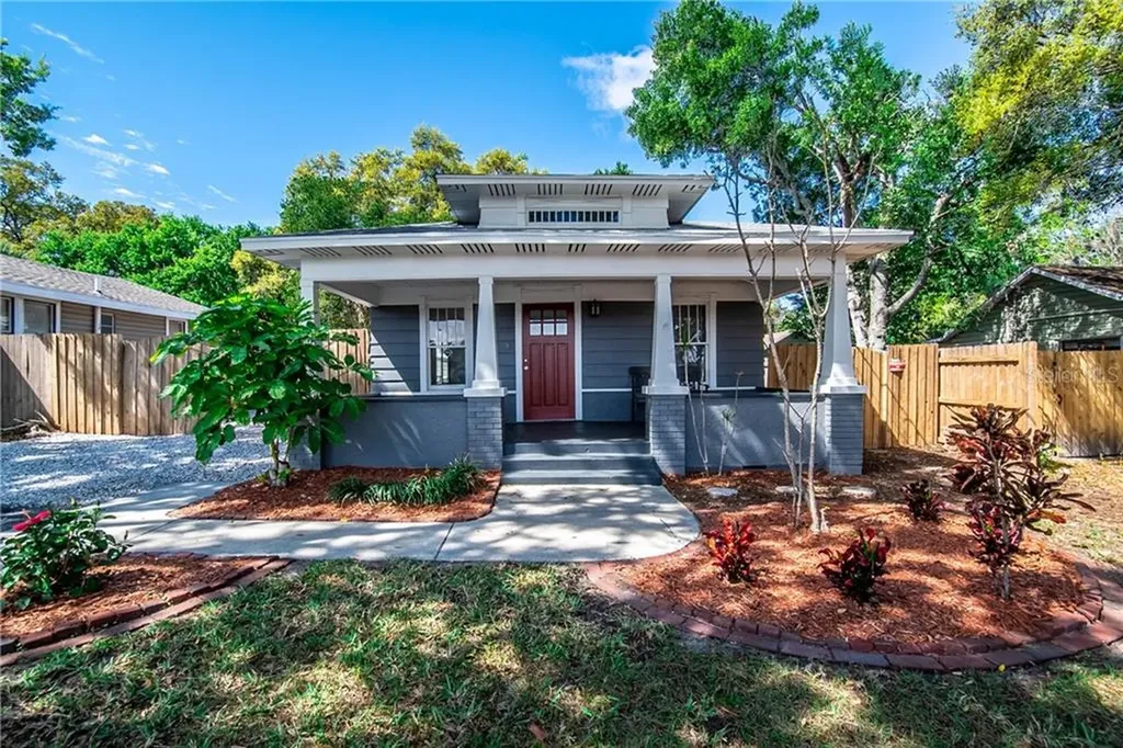 1124 New York Avenue Dunedin FL 34698