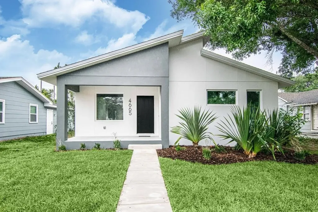 4665 13th Avenue S St Petersburg FL 33711