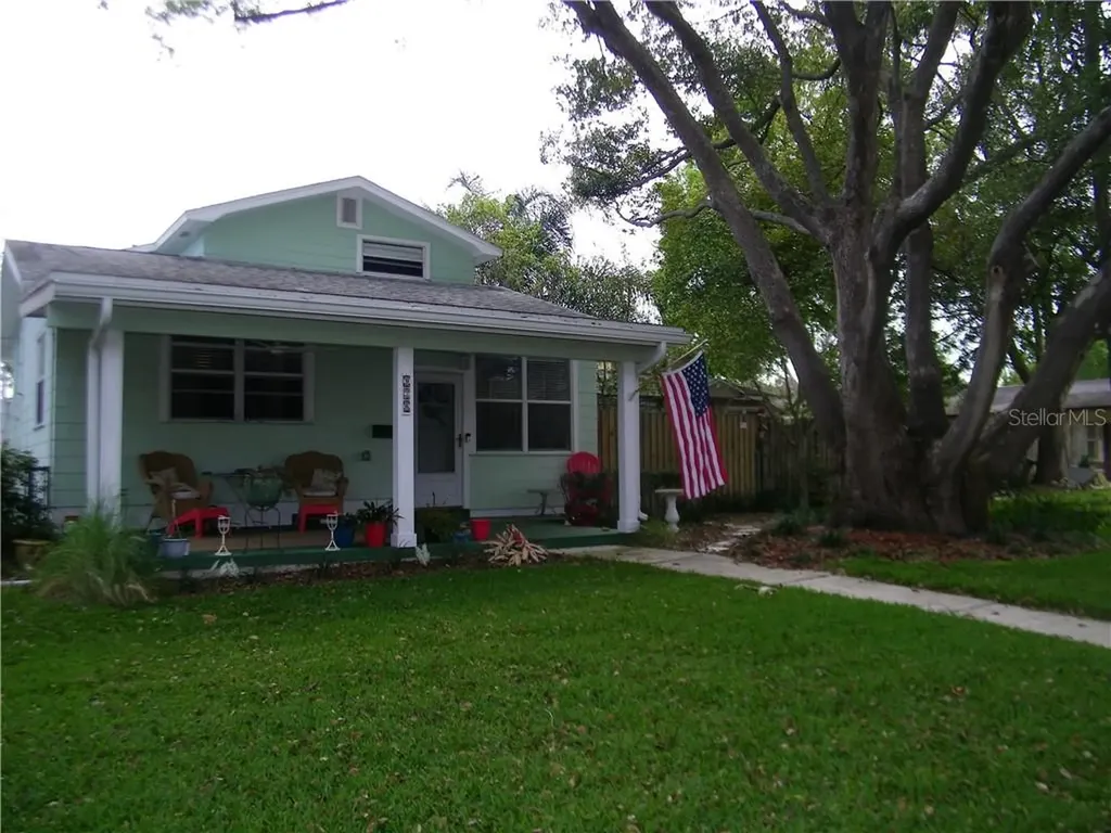 926 48th Avenue N St Petersburg FL 33703