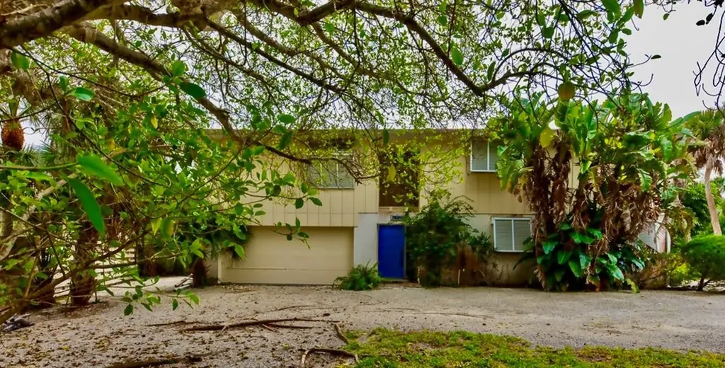 3704 Sandspur Lane Nokomis FL 34275