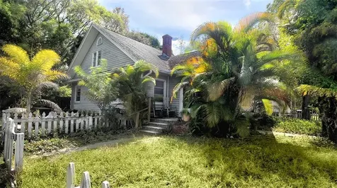 4132 4th Street S St Petersburg FL 33705