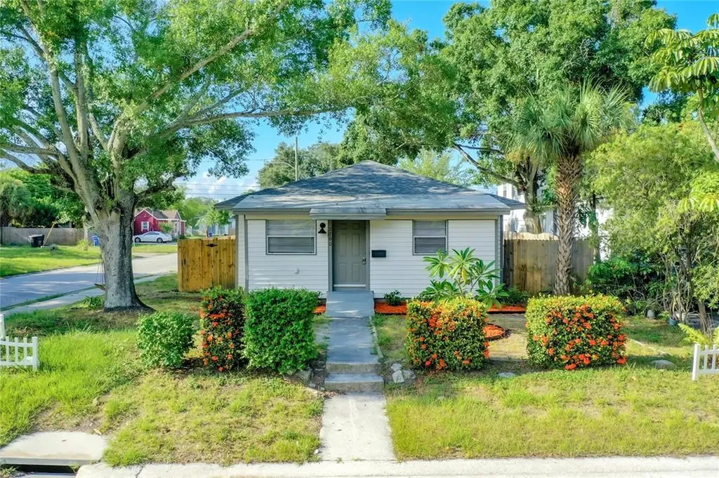2700 13th Avenue S St Petersburg FL 33712